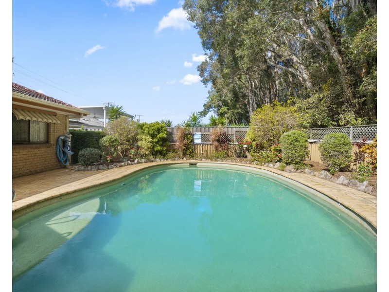 119 Mallawa Drive, Palm Beach QLD 4221