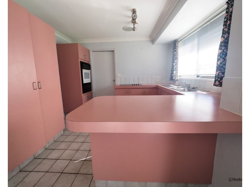 10 Balsa Street, Elanora QLD 4221