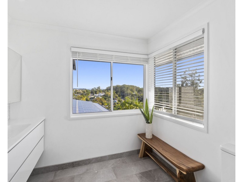 16 Dinjirra Court, Tugun QLD 4224