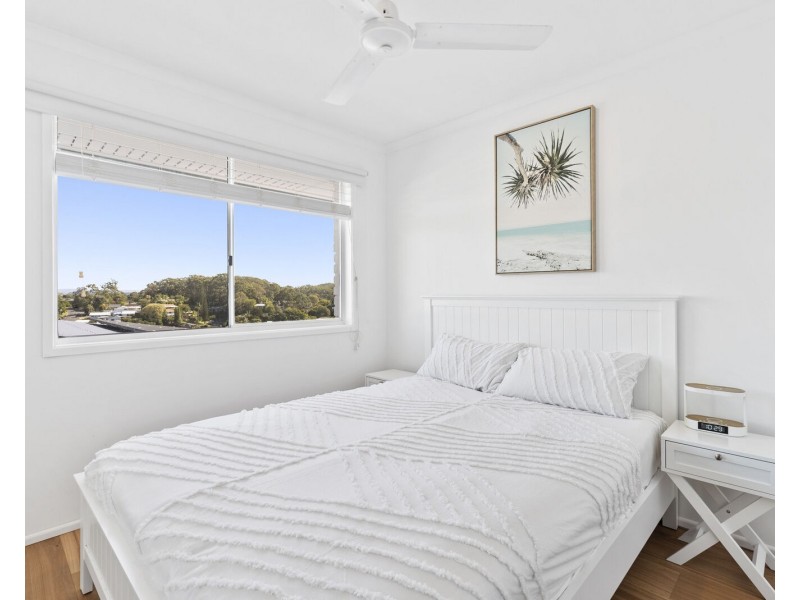 16 Dinjirra Court, Tugun QLD 4224