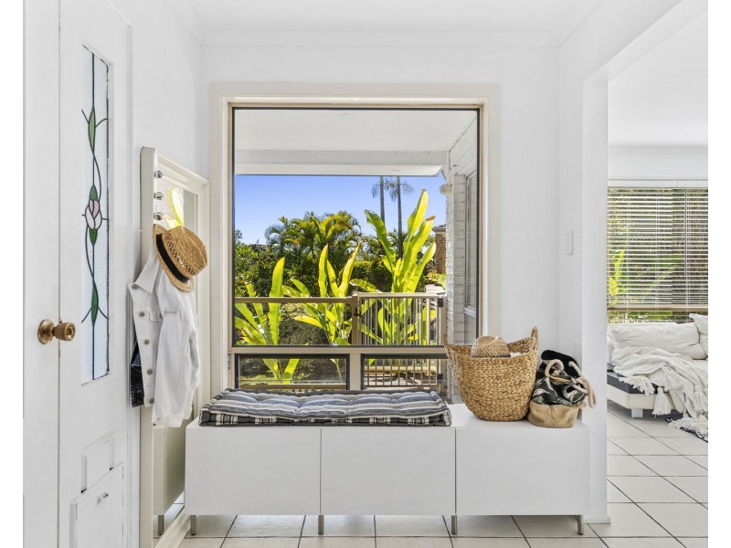 16 Dinjirra Court, Tugun QLD 4224