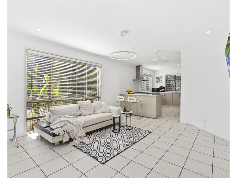 16 Dinjirra Court, Tugun QLD 4224