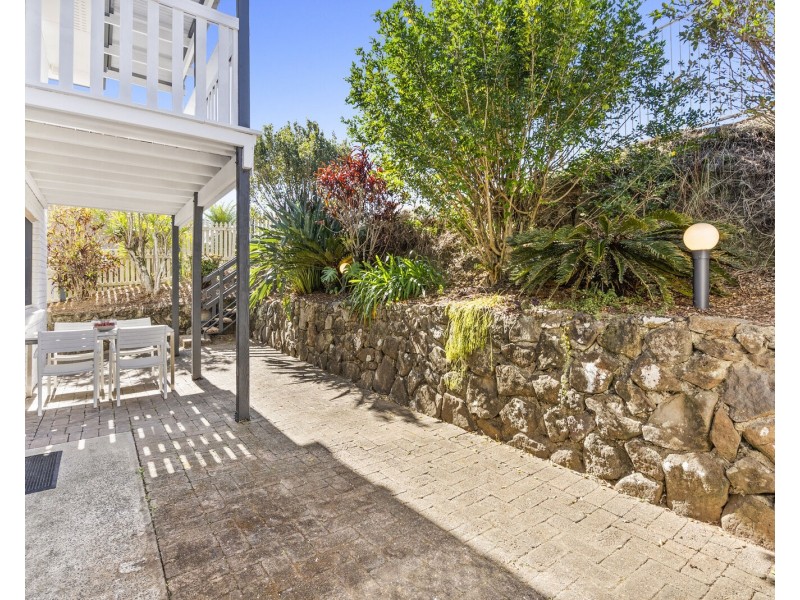 16 Dinjirra Court, Tugun QLD 4224