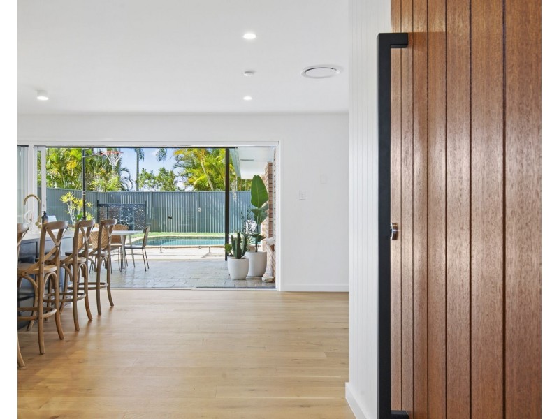 20 Kentia Court, Elanora QLD 4221