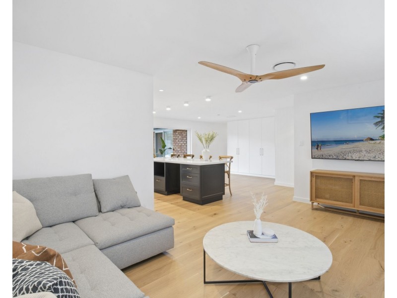 20 Kentia Court, Elanora QLD 4221