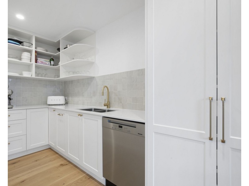 20 Kentia Court, Elanora QLD 4221