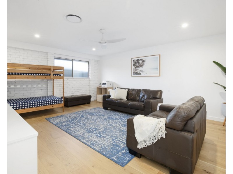 20 Kentia Court, Elanora QLD 4221