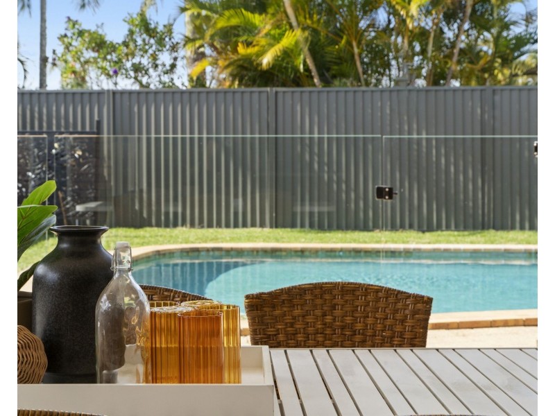 20 Kentia Court, Elanora QLD 4221