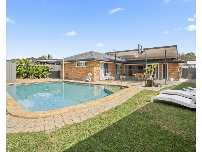 20 Kentia Court, Elanora QLD 4221