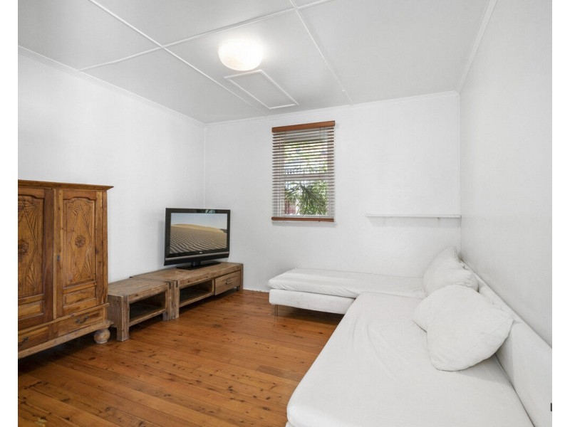 1/58 Dutton Street, Coolangatta QLD 4225