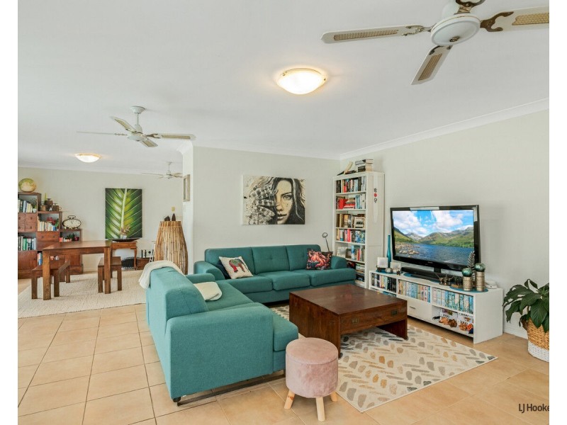 1/33 Tallebudgera Drive, Palm Beach QLD 4221