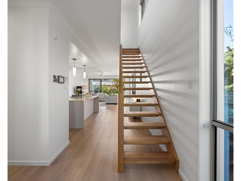 1/35 Sunshine Parade, Miami QLD 4220