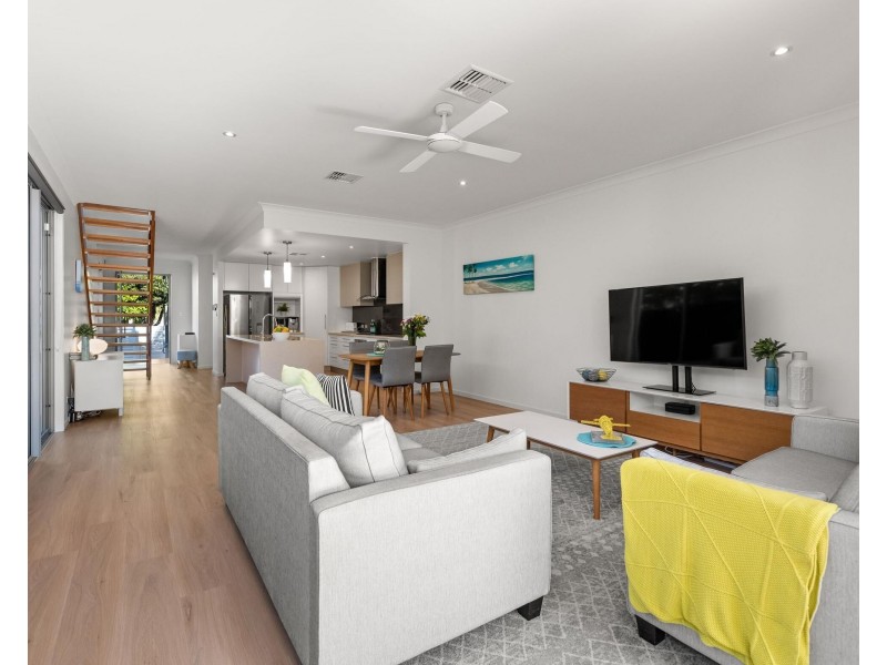 1/35 Sunshine Parade, Miami QLD 4220