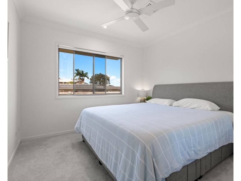 1/35 Sunshine Parade, Miami QLD 4220