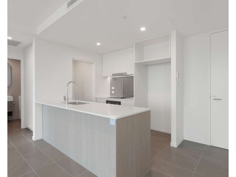 1401/15-17 Cannes Avenue, Surfers Paradise QLD 4217