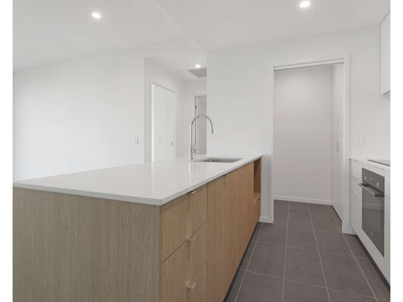 1401/15-17 Cannes Avenue, Surfers Paradise QLD 4217