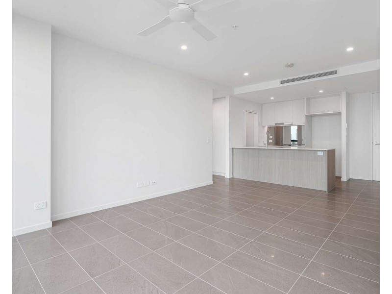 1401/15-17 Cannes Avenue, Surfers Paradise QLD 4217