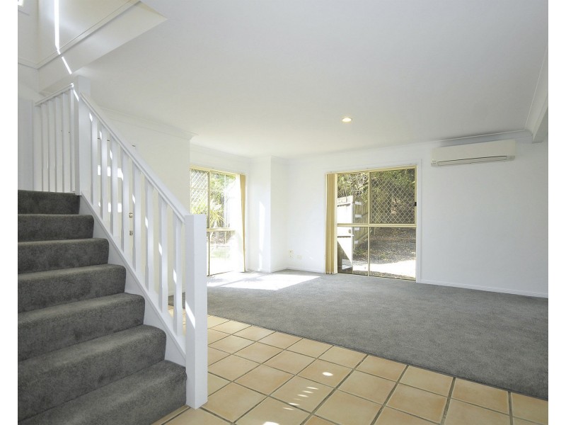 85 Angelica Drive, Elanora QLD 4221