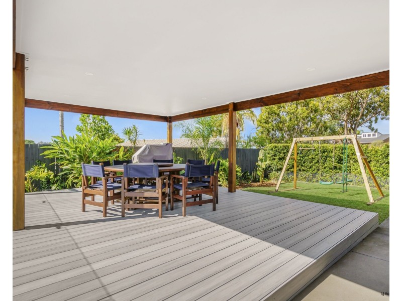 121 K P McGrath Drive, Elanora QLD 4221