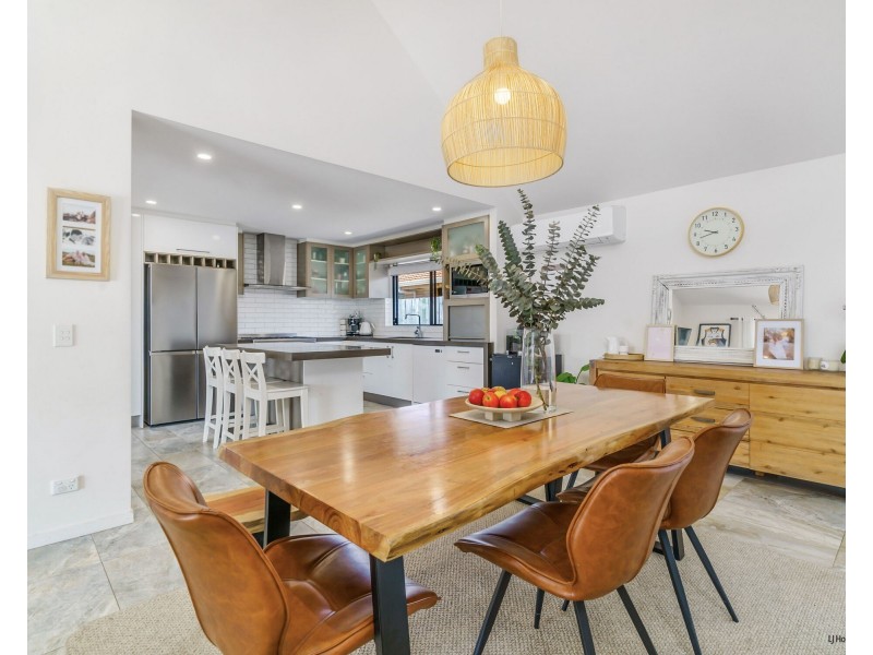 121 K P McGrath Drive, Elanora QLD 4221