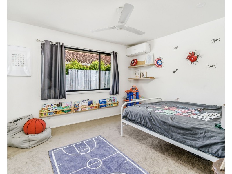 121 K P McGrath Drive, Elanora QLD 4221