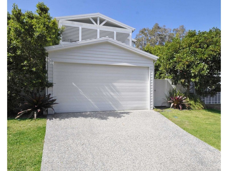 2/381 Cypress Terrace North, Palm Beach QLD 4221