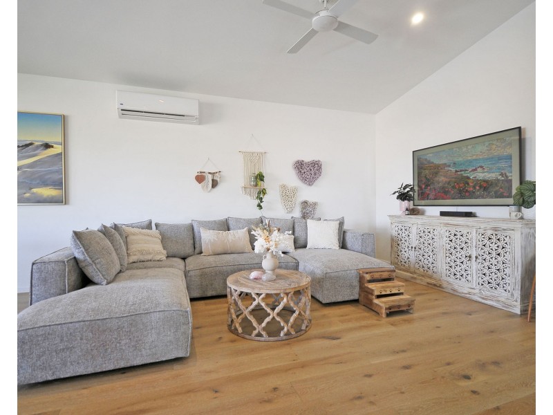 2/381 Cypress Terrace North, Palm Beach QLD 4221