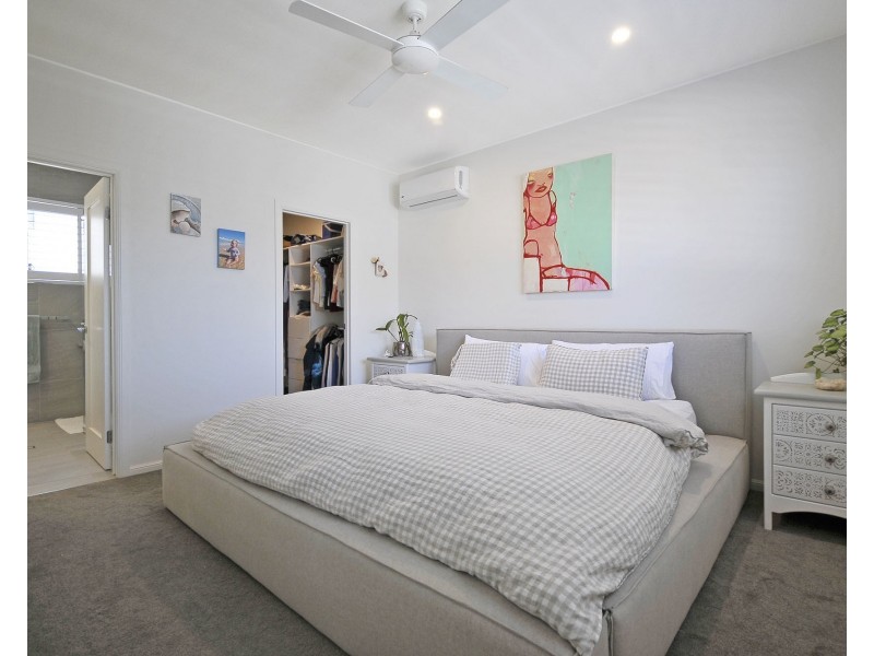 2/381 Cypress Terrace North, Palm Beach QLD 4221
