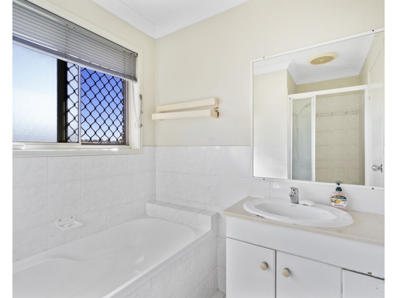 43 Henry Cotton Drive, Parkwood QLD 4214