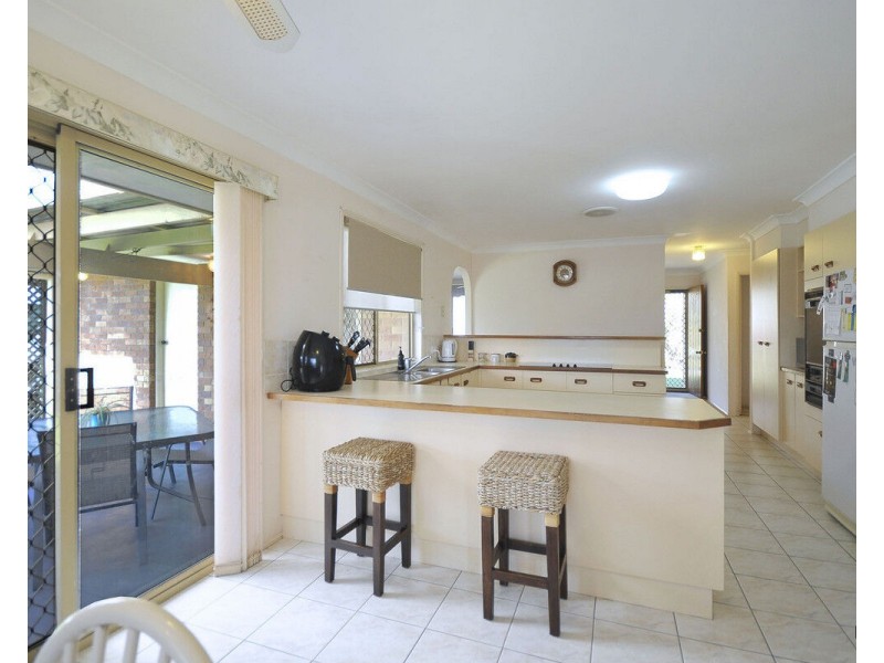 10 Bernoth Street, Currumbin Waters QLD 4223