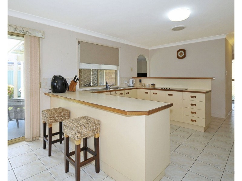 10 Bernoth Street, Currumbin Waters QLD 4223