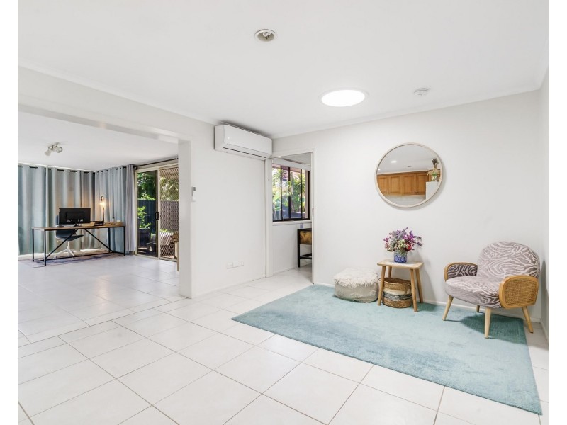 11 Kurrajong Court, Palm Beach QLD 4221