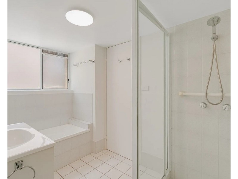 4/18-20 Garrick Street, Coolangatta QLD 4225