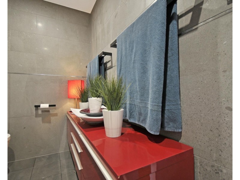 2/5 Proud Street, Labrador QLD 4215