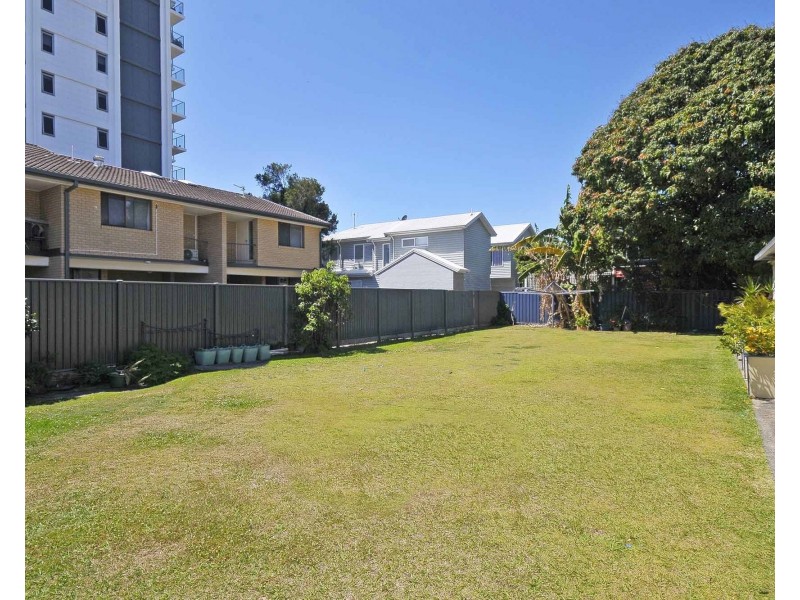 2/5 Proud Street, Labrador QLD 4215