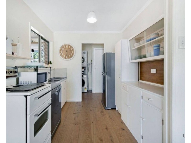 111 Tahiti Avenue, Palm Beach QLD 4221