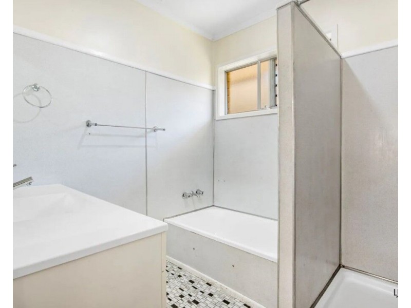 111 Tahiti Avenue, Palm Beach QLD 4221