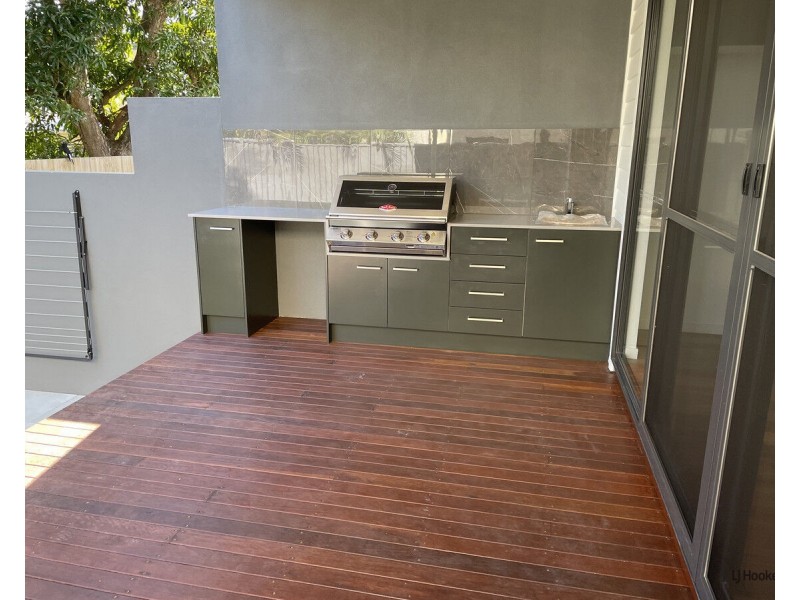 2/36 Philippine Parade, Palm Beach QLD 4221