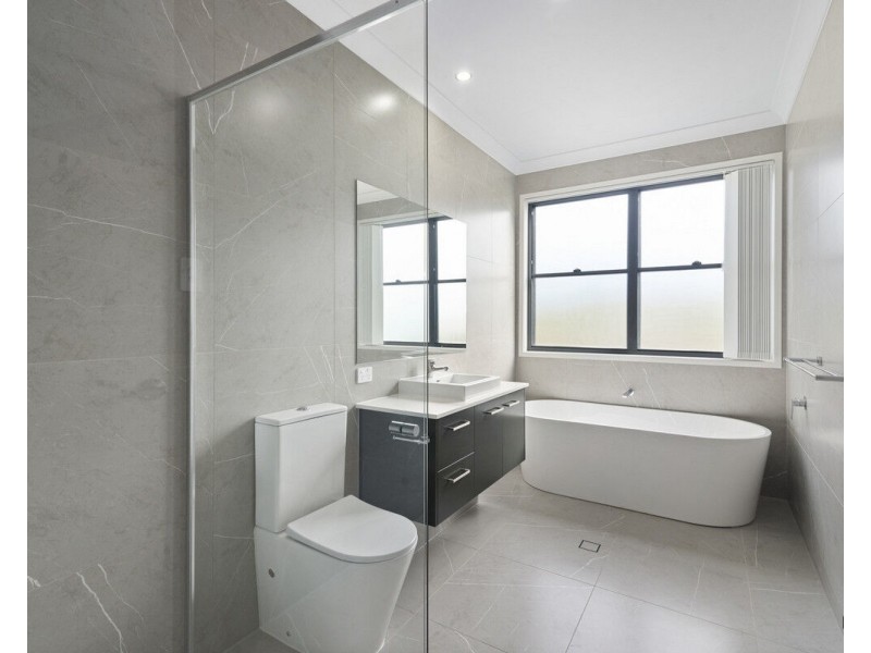 2/36 Philippine Parade, Palm Beach QLD 4221