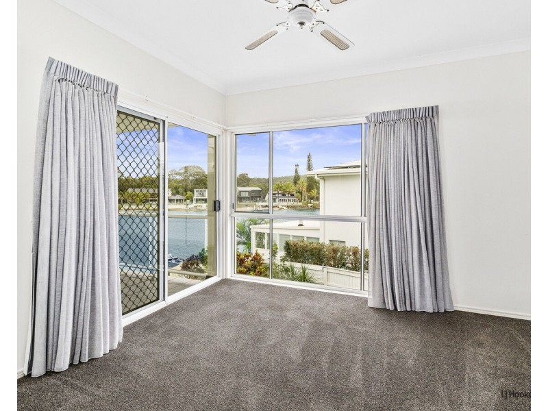 86 Melaleuca Drive, Palm Beach QLD 4221