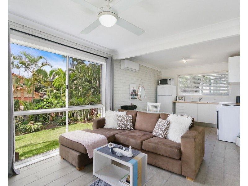 9 Jandakot Court, Elanora QLD 4221