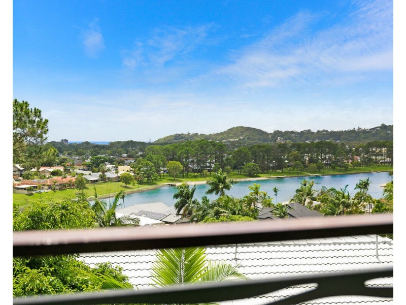 9 Jandakot Court, Elanora QLD 4221