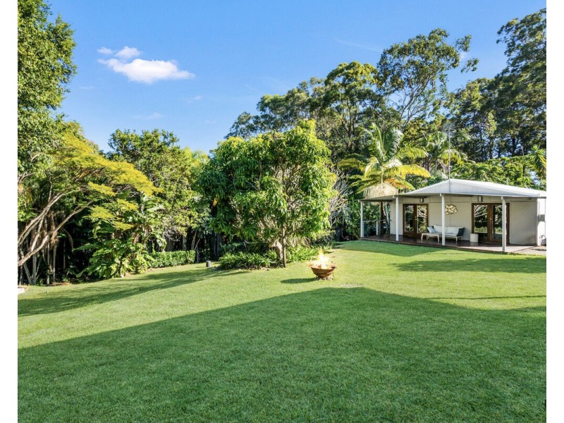 207 Simpsons Road, Elanora QLD 4221