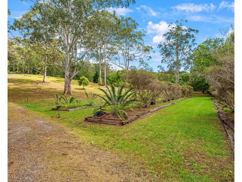 25 Karawatha Drive, Currumbin Waters QLD 4223