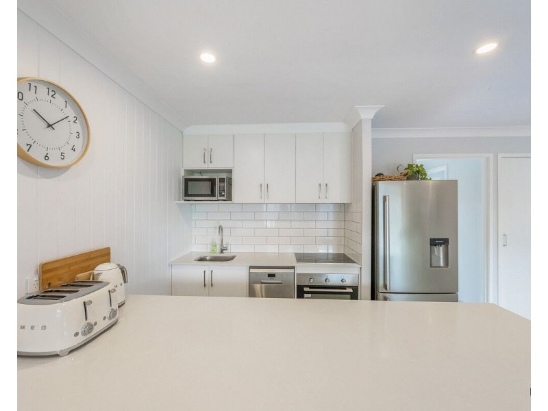 2/21 Walker Avenue, Palm Beach QLD 4221