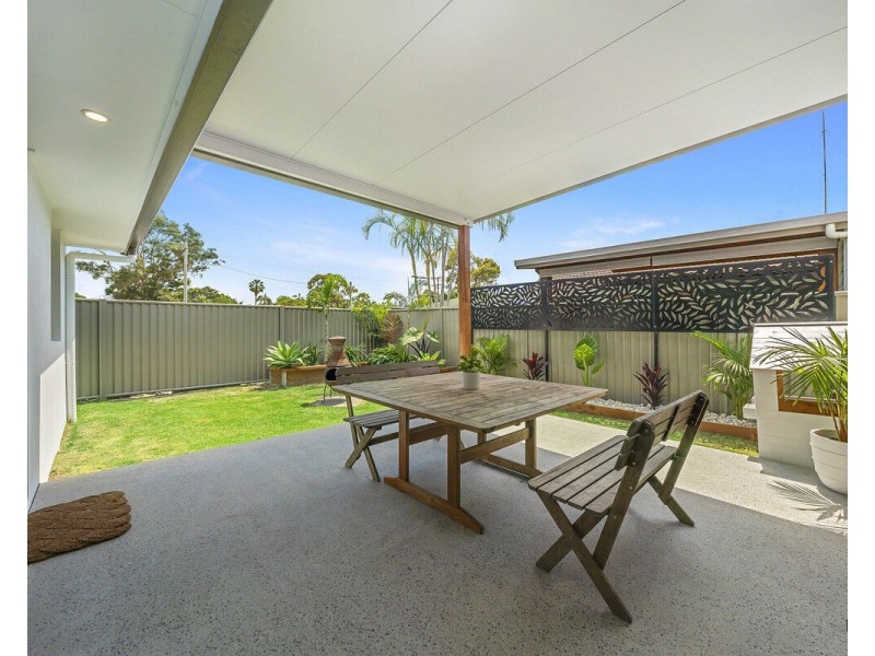 2/21 Walker Avenue, Palm Beach QLD 4221