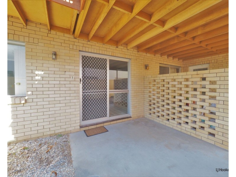 1/13 Tallebudgera Drive, Palm Beach QLD 4221