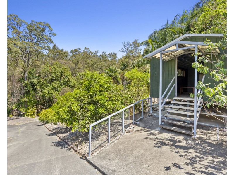 9 Akama Court, Mudgeeraba QLD 4213