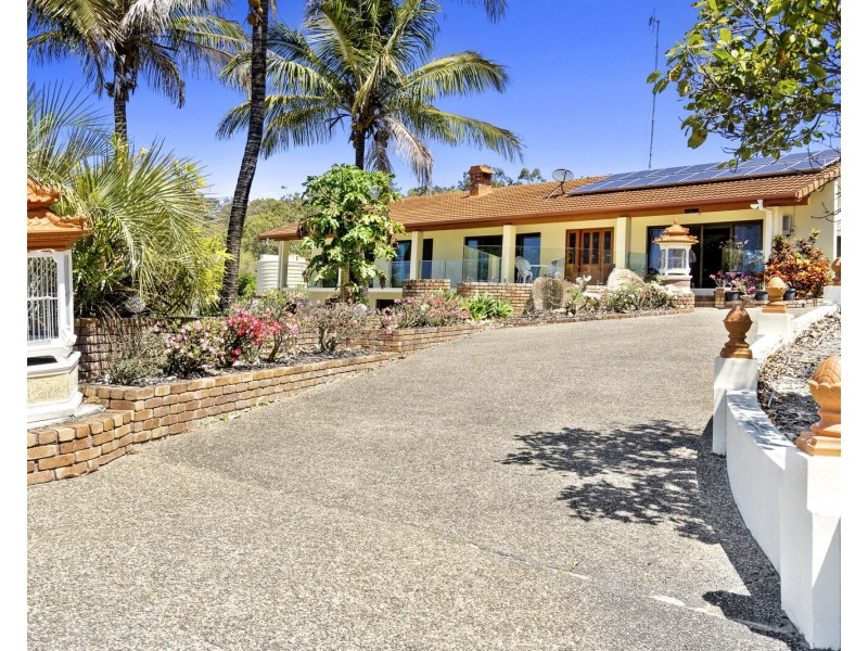 9 Akama Court, Mudgeeraba QLD 4213