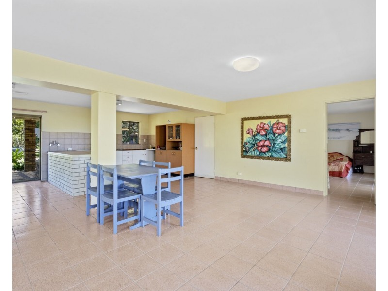 9 Akama Court, Mudgeeraba QLD 4213